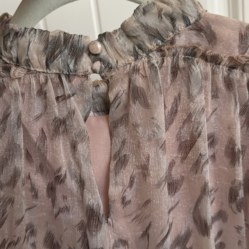 NWOT TCEC Mock Neck Elegant Women's Sheer Blouse - Pink Pattern Size S - Picture 10 of 15